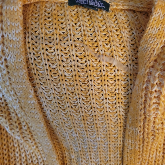 Women's sweater - Picture 3 of 3